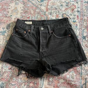Levi's black shorty shorts size W25